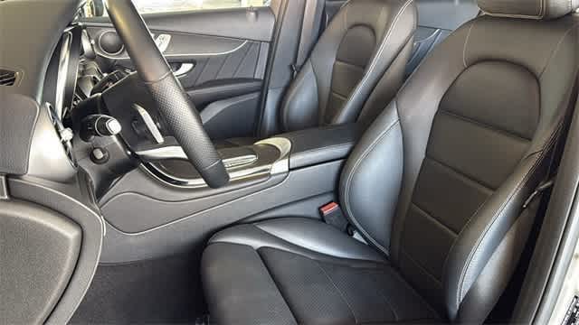 Thumbnail: 2022 Mercedes-Benz GLC - 32