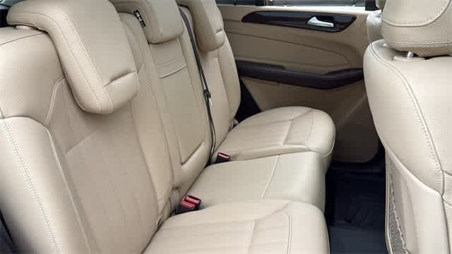 Thumbnail: 2017 Mercedes-Benz GLE - 31