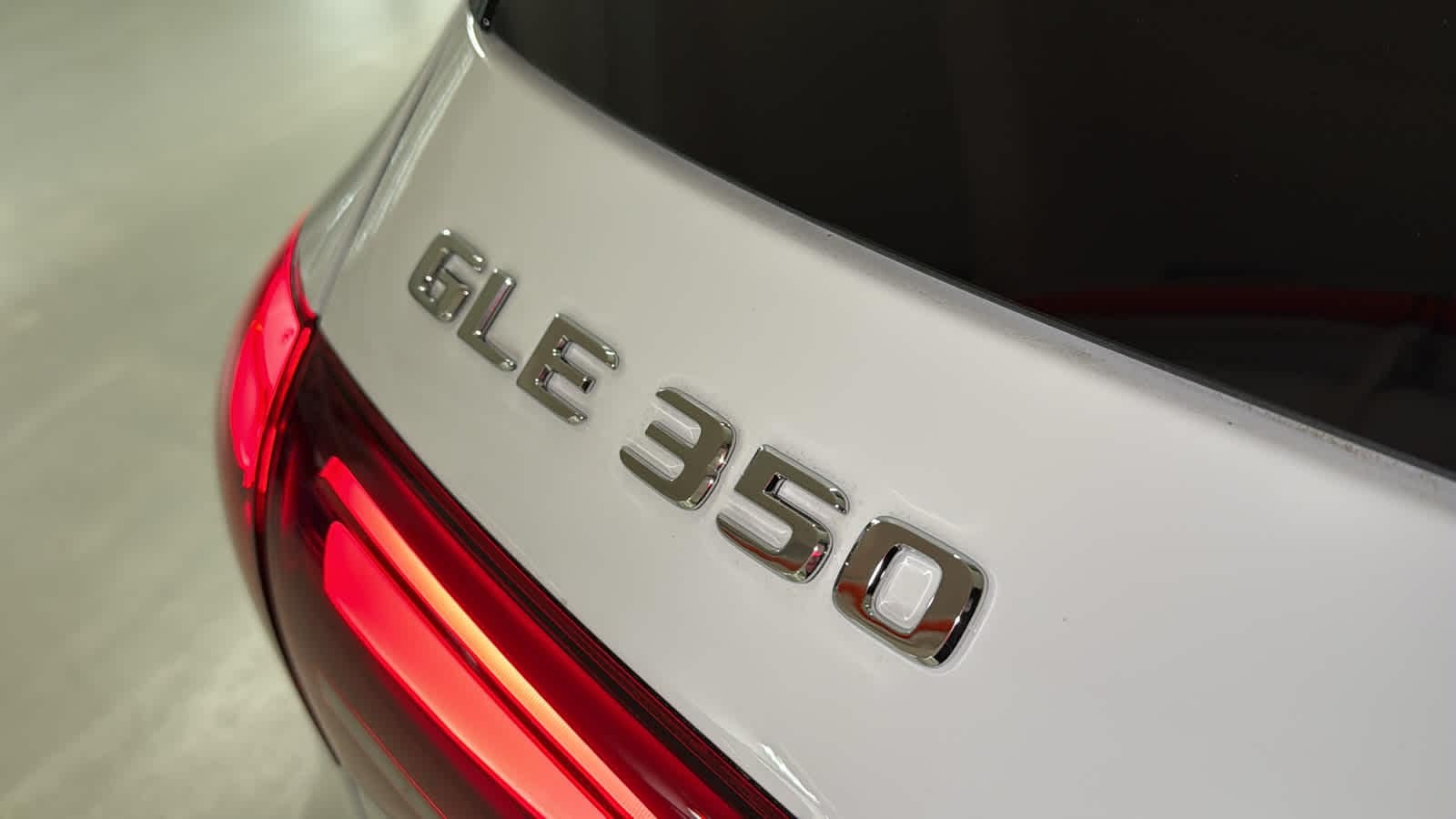 Thumbnail: 2026 Mercedes-Benz GLE - 10