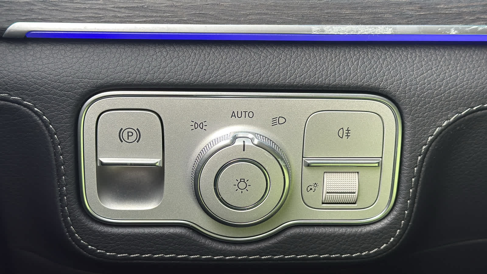 Thumbnail: 2026 Mercedes-Benz GLE - 16