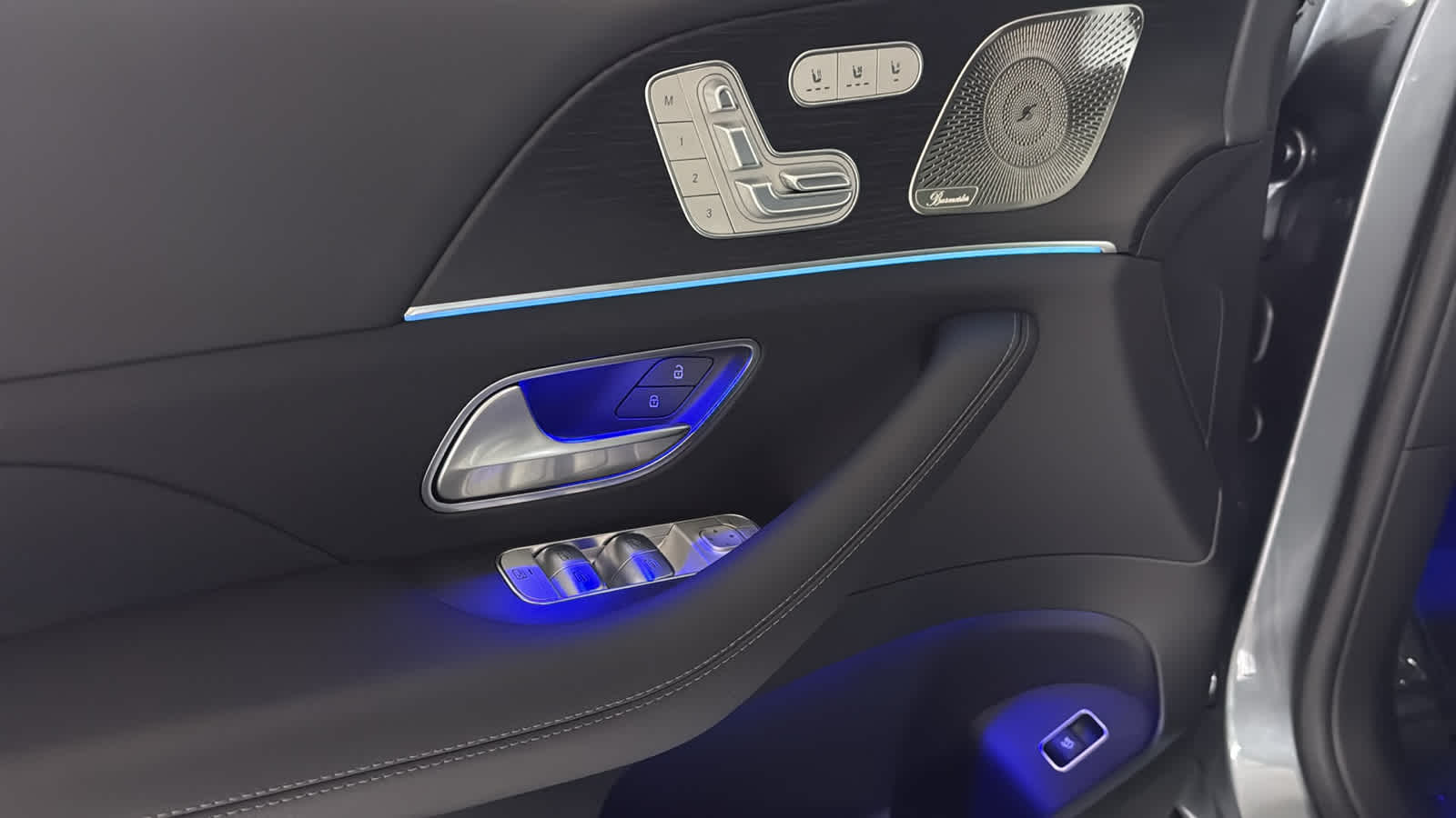 Thumbnail: 2026 Mercedes-Benz GLE - 15