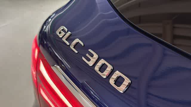 Thumbnail: 2018 Mercedes-Benz GLC - 10