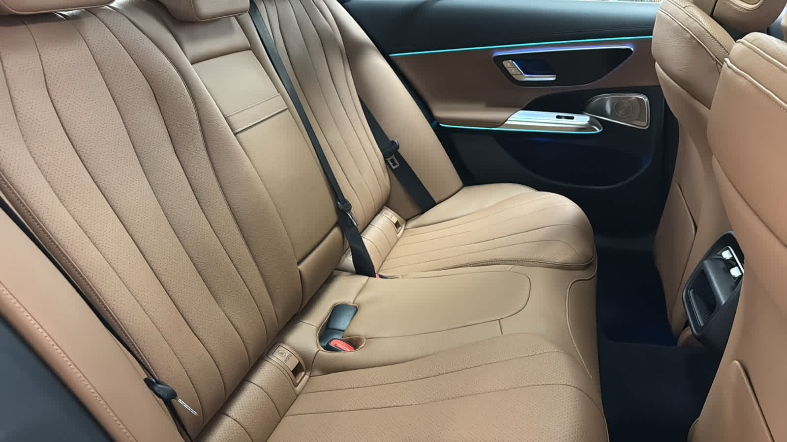 Thumbnail: 2026 Mercedes-Benz E-Class - 35