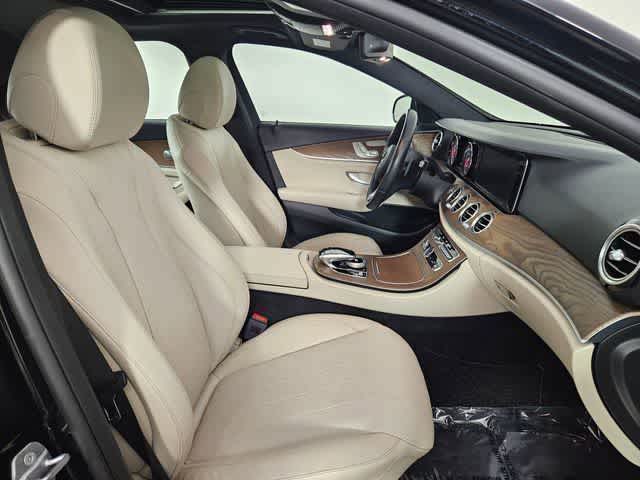 Thumbnail: 2018 Mercedes-Benz E-Class - 23