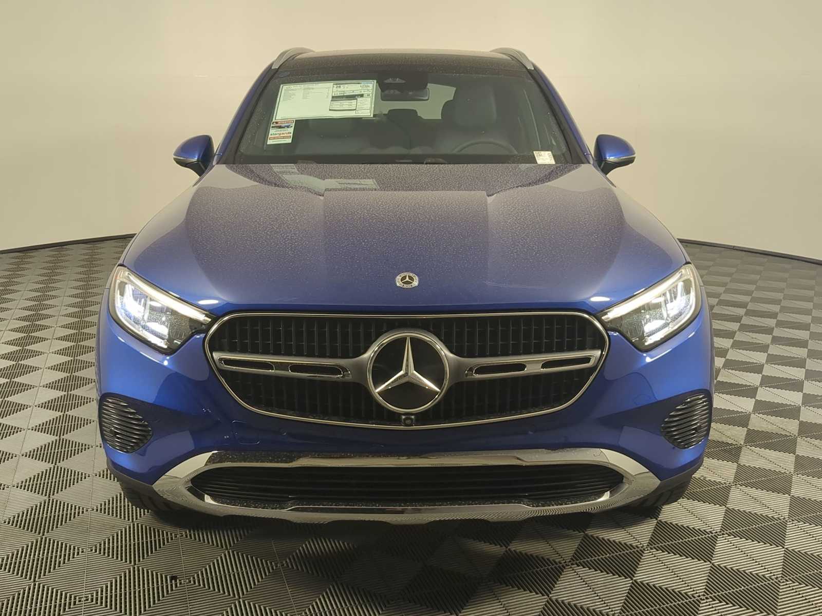 Thumbnail: 2026 Mercedes-Benz GLC - 8