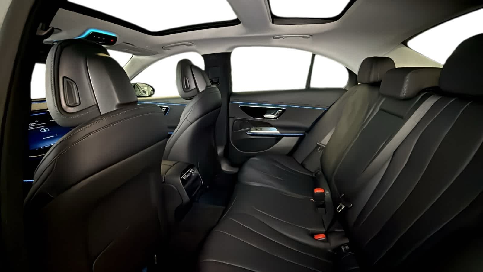 Thumbnail: 2026 Mercedes-Benz E-Class - 5