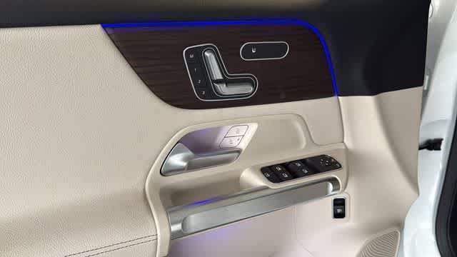 Thumbnail: 2026 Mercedes-Benz GLB - 16