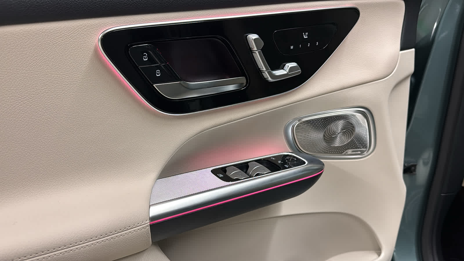 Thumbnail: 2026 Mercedes-Benz GLC - 15