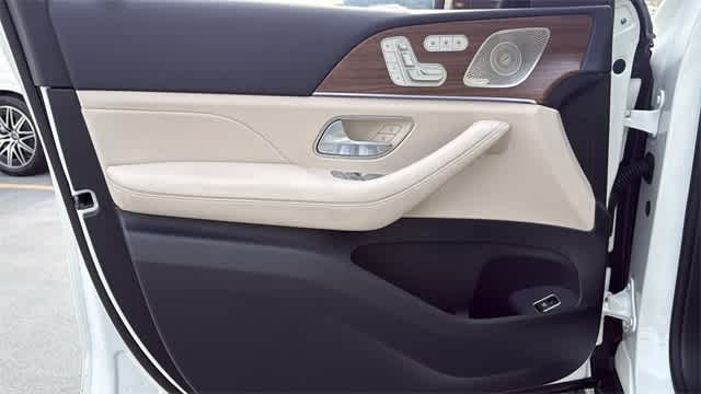 Thumbnail: 2026 Mercedes-Benz GLE - 14