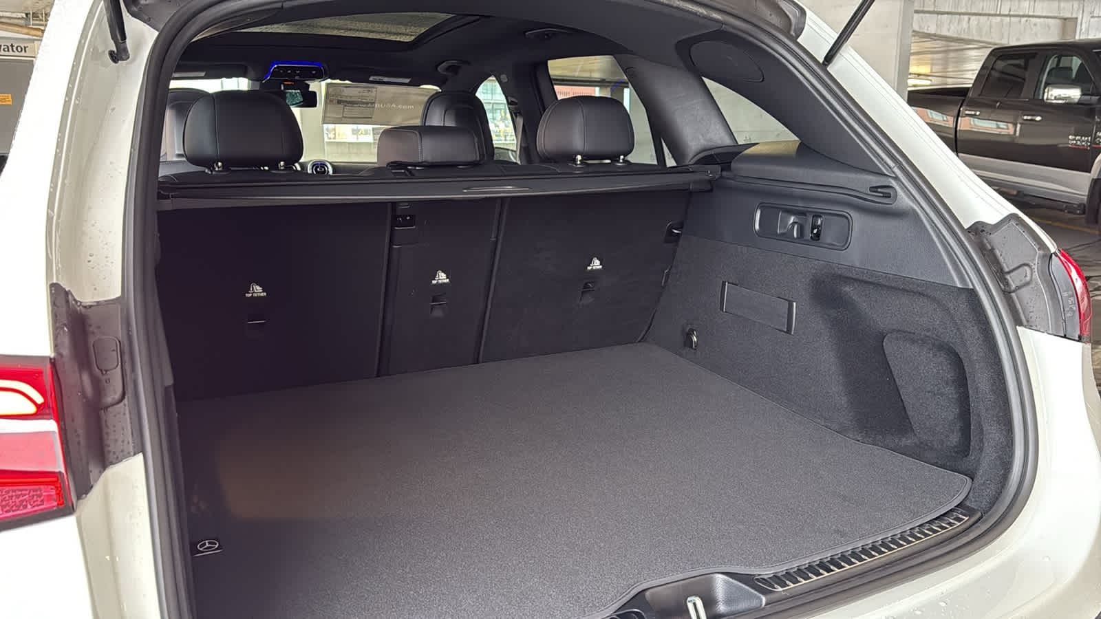 Thumbnail: 2026 Mercedes-Benz GLC - 30