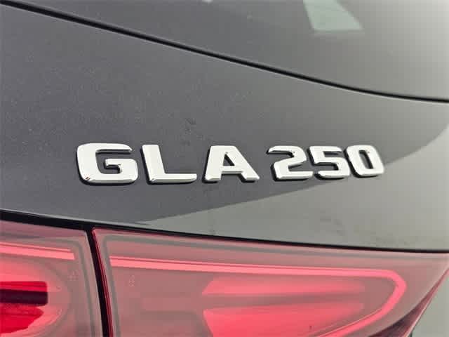 Thumbnail: 2025 Mercedes-Benz GLA - 32