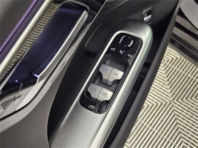 Thumbnail: 2025 Mercedes-Benz C-Class - 17