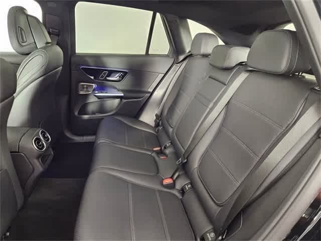 Thumbnail: 2025 Mercedes-Benz GLC - 20