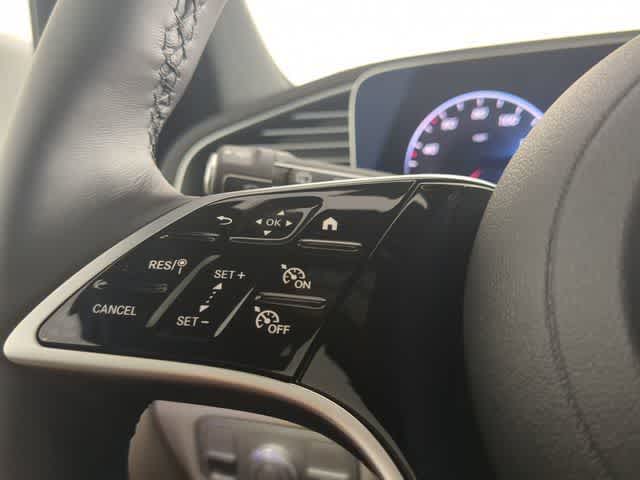 Thumbnail: 2026 Mercedes-Benz GLE - 25