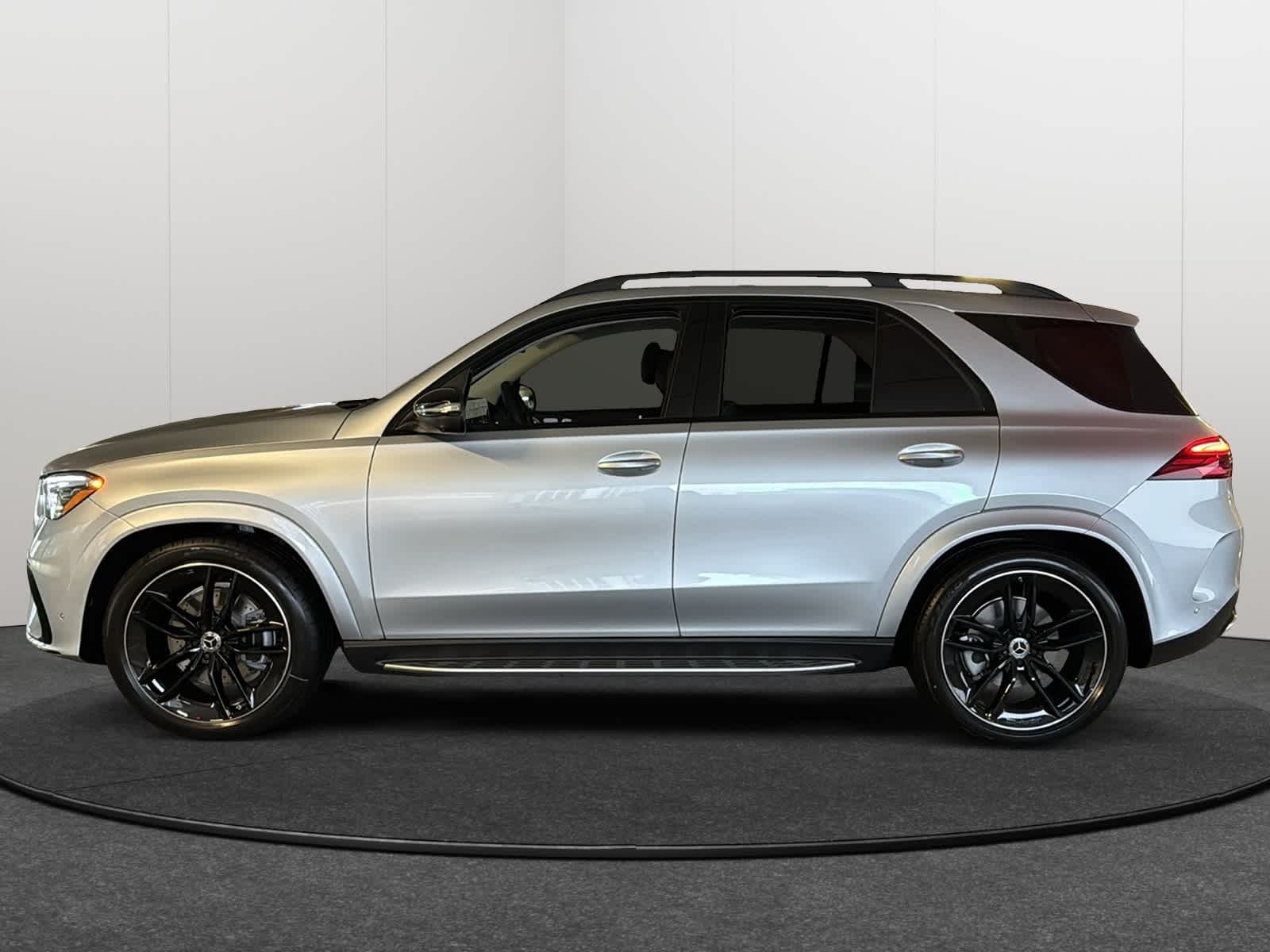 Thumbnail: 2026 Mercedes-Benz GLE - 3