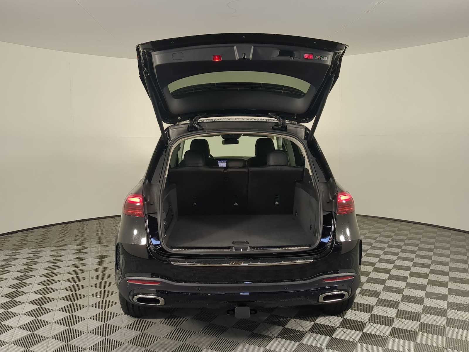 Thumbnail: 2026 Mercedes-Benz GLE - 35