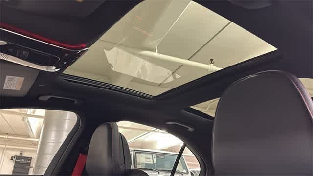 Thumbnail: 2025 Mercedes-Benz C-Class - 25