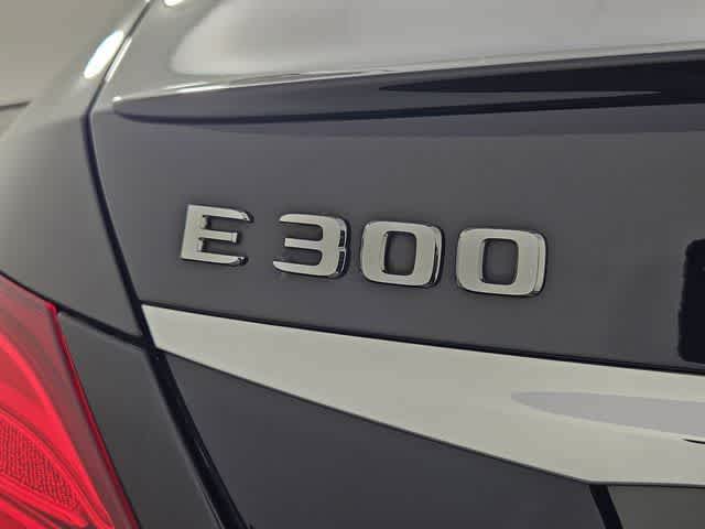 Thumbnail: 2018 Mercedes-Benz E-Class - 12