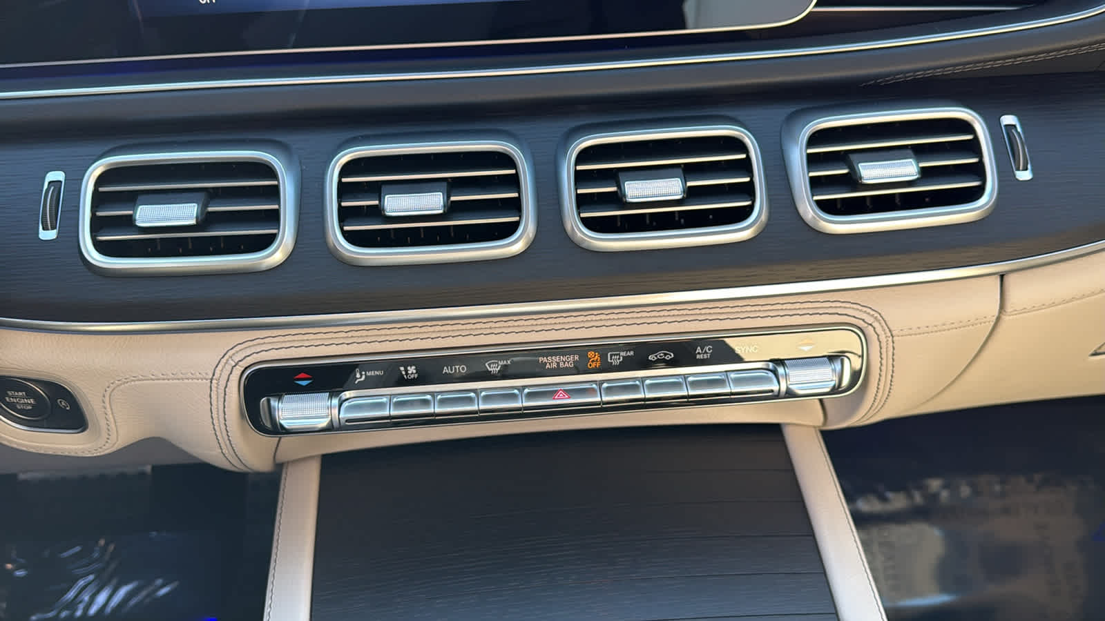 Thumbnail: 2026 Mercedes-Benz GLE - 23