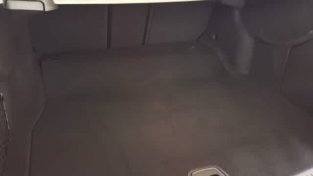 Thumbnail: 2018 Mercedes-Benz E-Class - 32