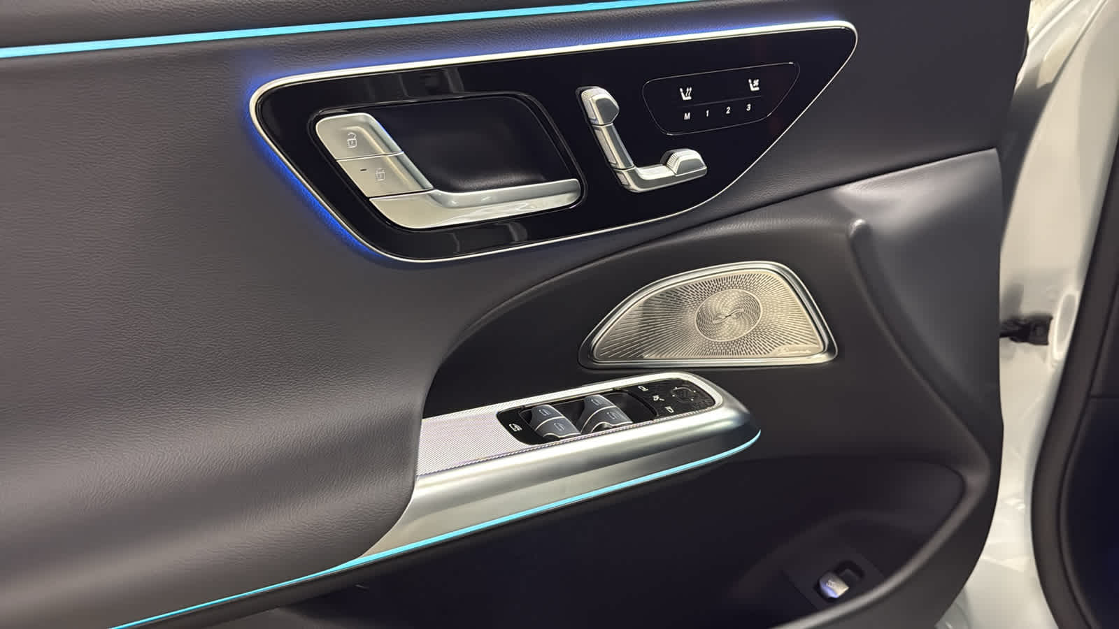 Thumbnail: 2026 Mercedes-Benz E-Class - 15