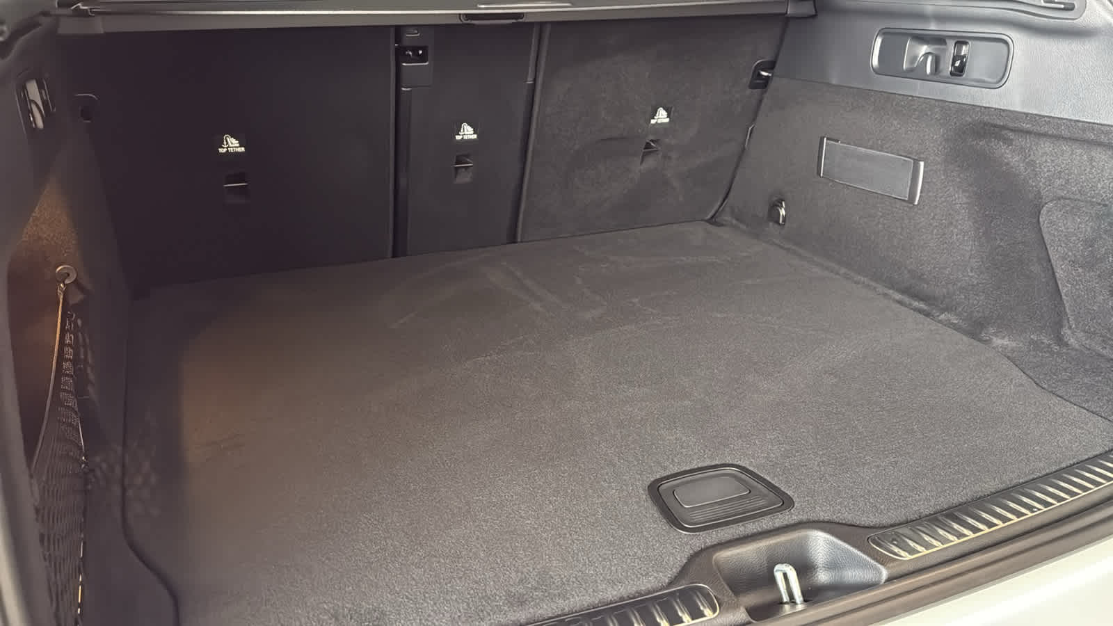 Thumbnail: 2026 Mercedes-Benz GLC - 32