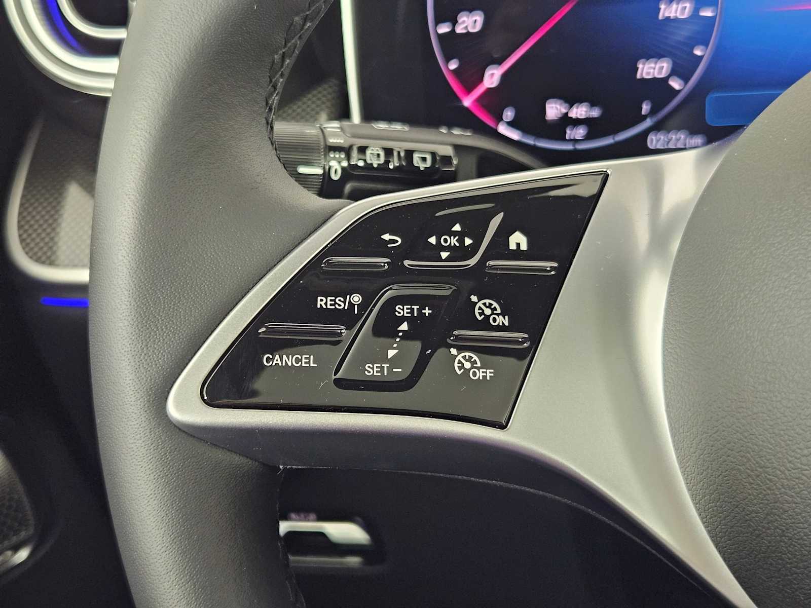 2025 Mercedes-Benz GLC 300 25