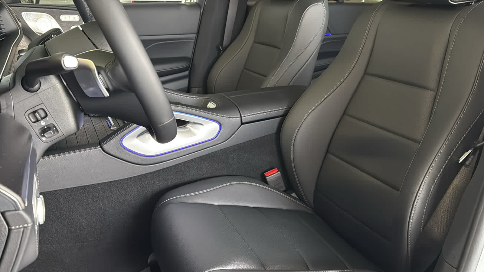 Thumbnail: 2026 Mercedes-Benz GLE - 28