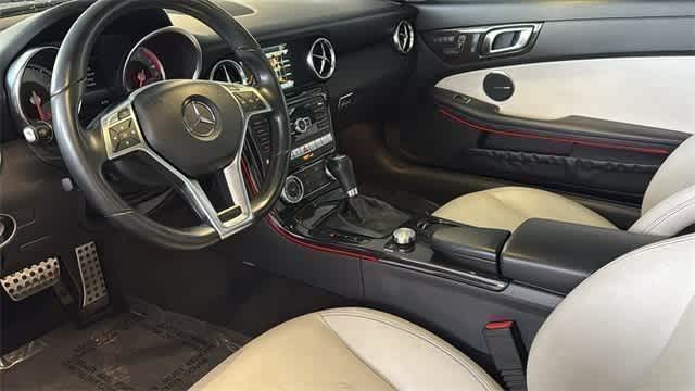 Thumbnail: 2015 Mercedes-Benz SLK - 27