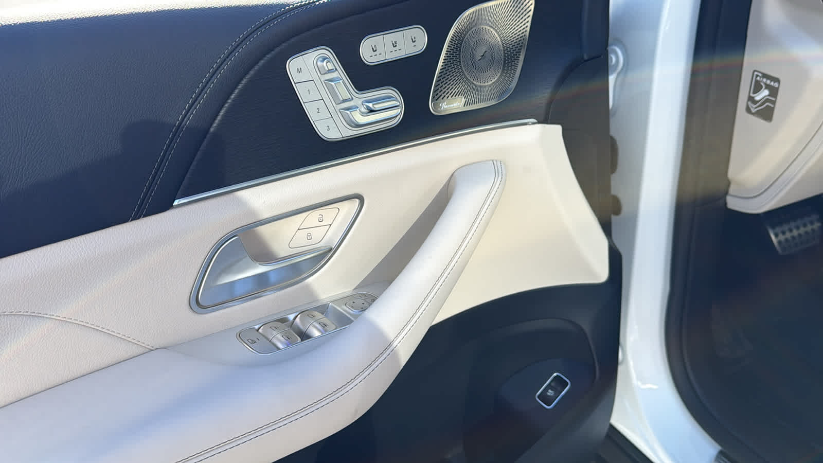 Thumbnail: 2026 Mercedes-Benz GLE - 16