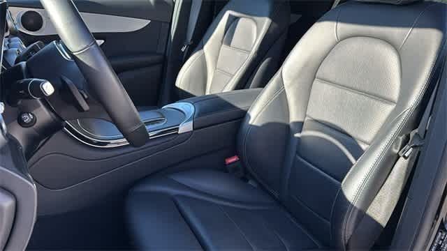 Thumbnail: 2022 Mercedes-Benz GLC - 28