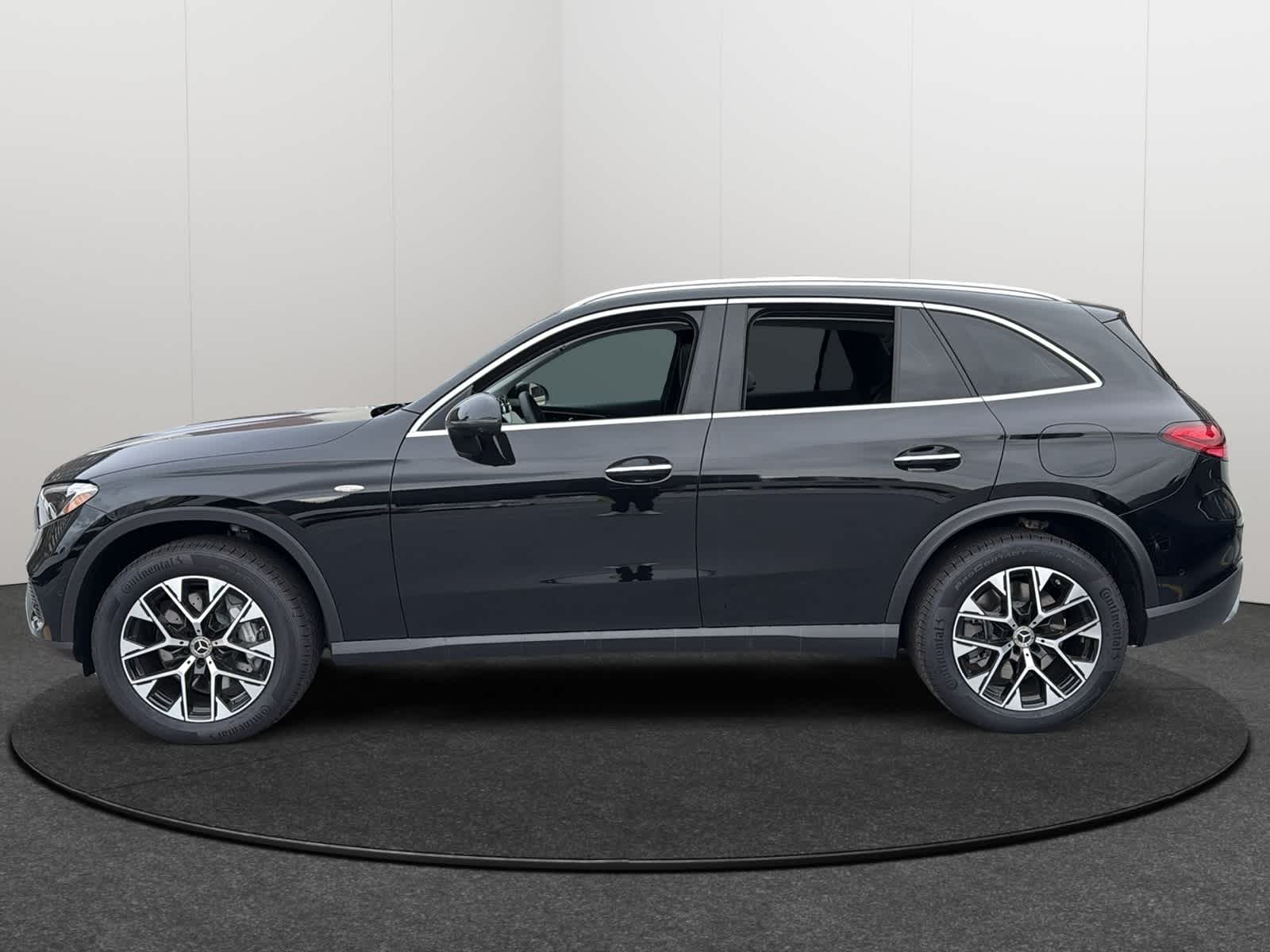 Thumbnail: 2025 Mercedes-Benz GLC - 3