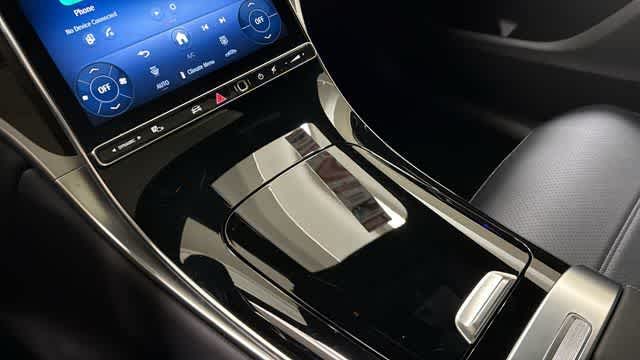 Thumbnail: 2026 Mercedes-Benz GLC - 23