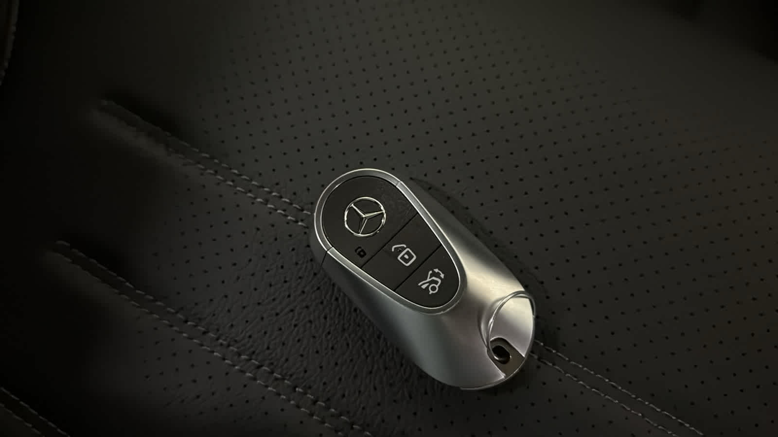 Thumbnail: 2026 Mercedes-Benz GLC - 37