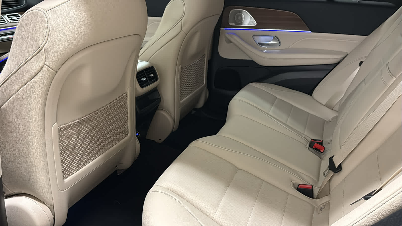 Thumbnail: 2026 Mercedes-Benz GLE - 31