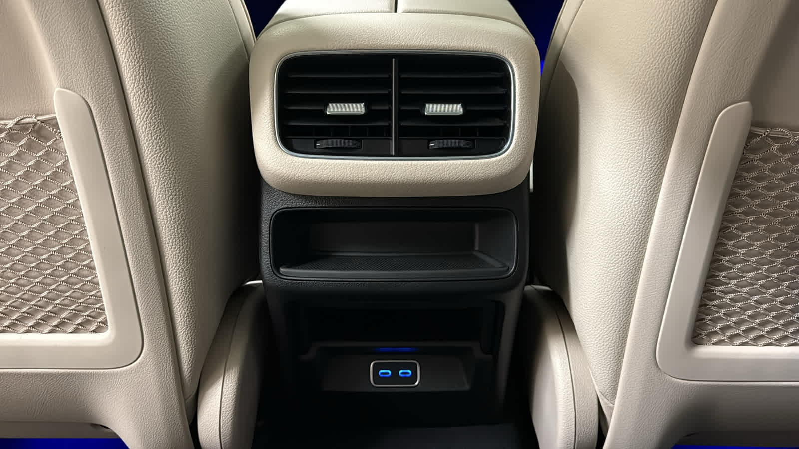 Thumbnail: 2026 Mercedes-Benz GLE - 31