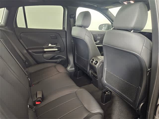 2025 Mercedes-Benz GLA 250 4MATIC 11