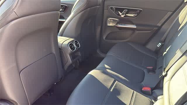 Thumbnail: 2025 Mercedes-Benz GLC - 30