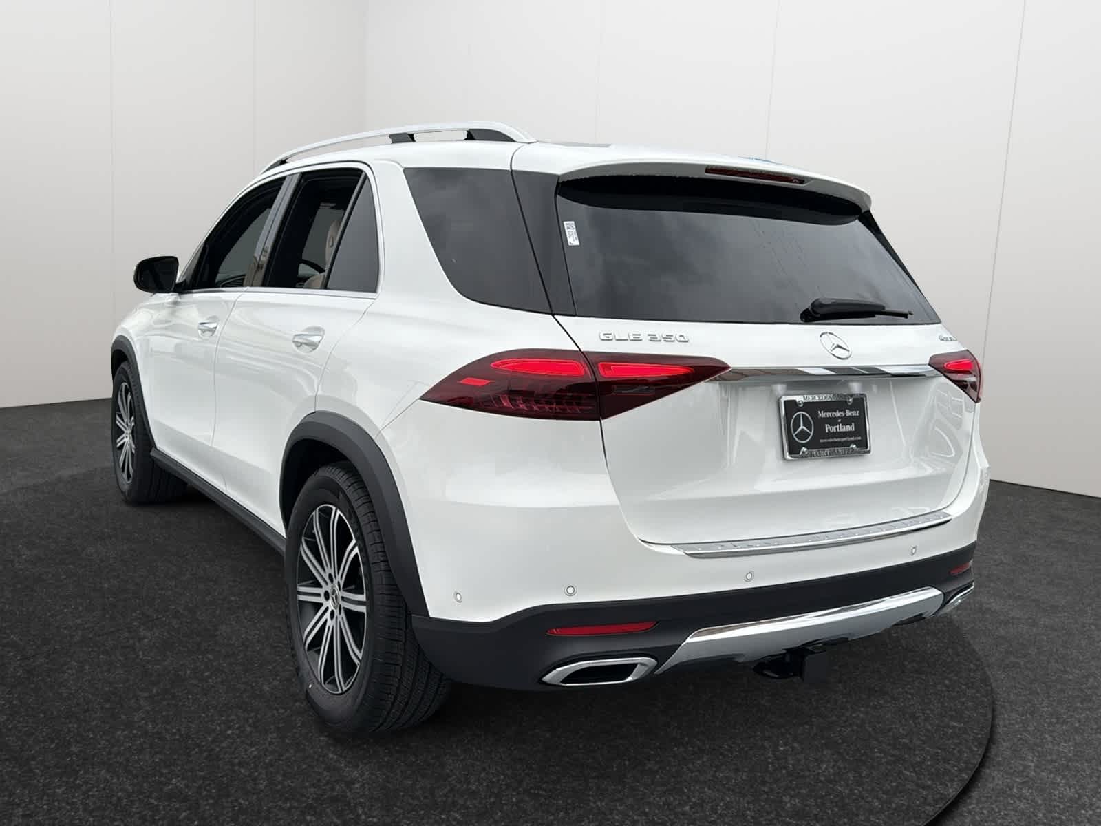 Thumbnail: 2026 Mercedes-Benz GLE - 4