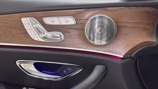 Thumbnail: 2018 Mercedes-Benz E-Class - 16