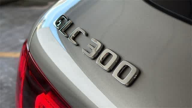 Thumbnail: 2022 Mercedes-Benz GLC - 10