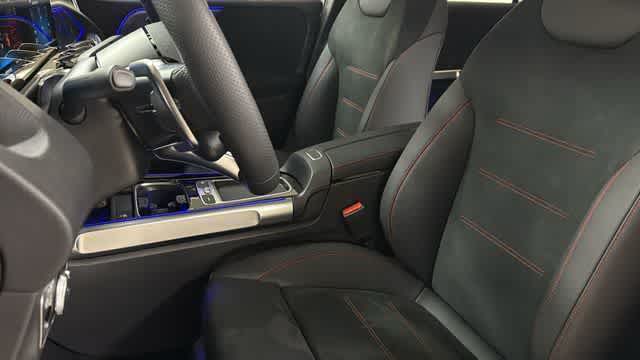 Thumbnail: 2026 Mercedes-Benz GLB - 27