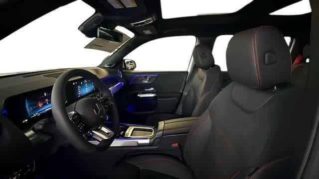 Thumbnail: 2026 Mercedes-Benz GLB - 4