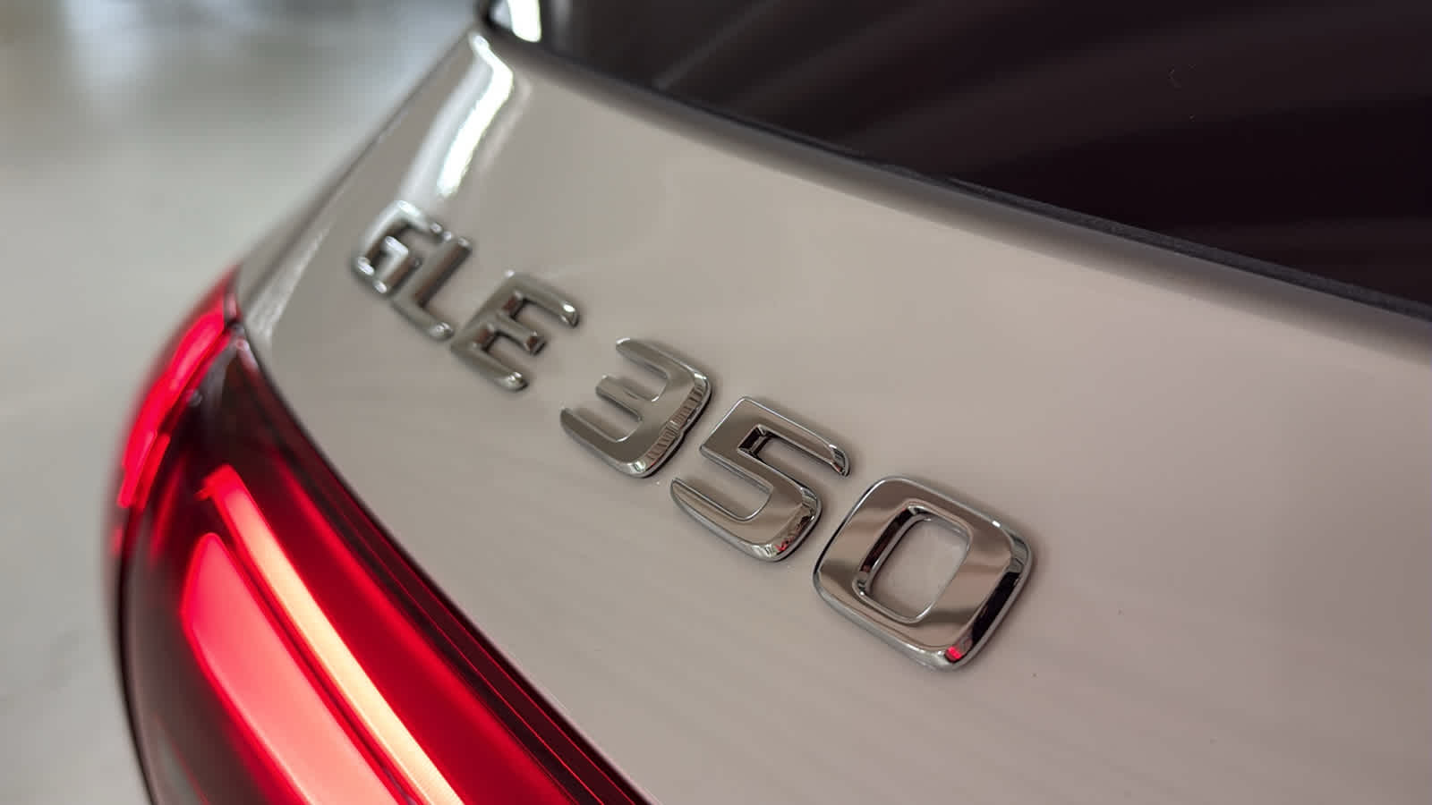 Thumbnail: 2026 Mercedes-Benz GLE - 11