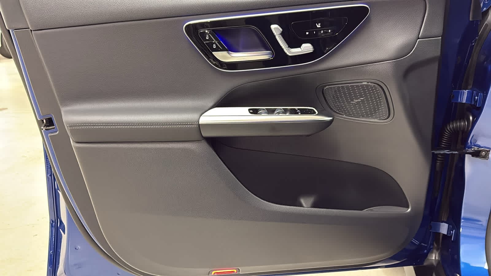 Thumbnail: 2026 Mercedes-Benz GLC - 16