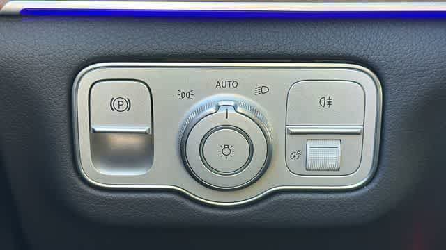 Thumbnail: 2025 Mercedes-Benz GLE - 18