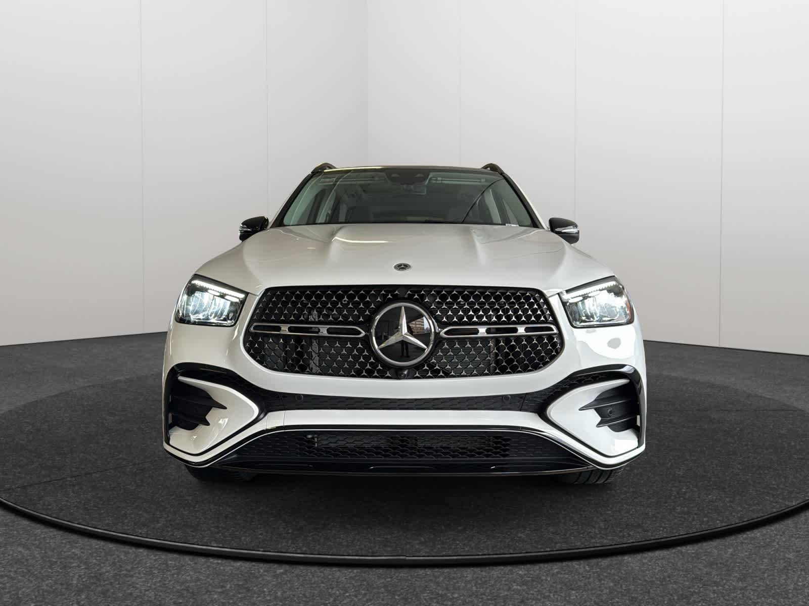 Thumbnail: 2026 Mercedes-Benz GLE - 2