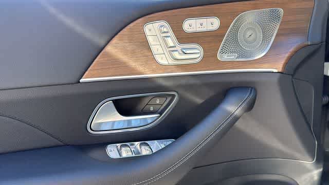 Thumbnail: 2025 Mercedes-Benz GLE - 15