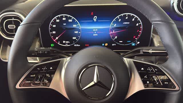 Thumbnail: 2025 Mercedes-Benz GLC - 15