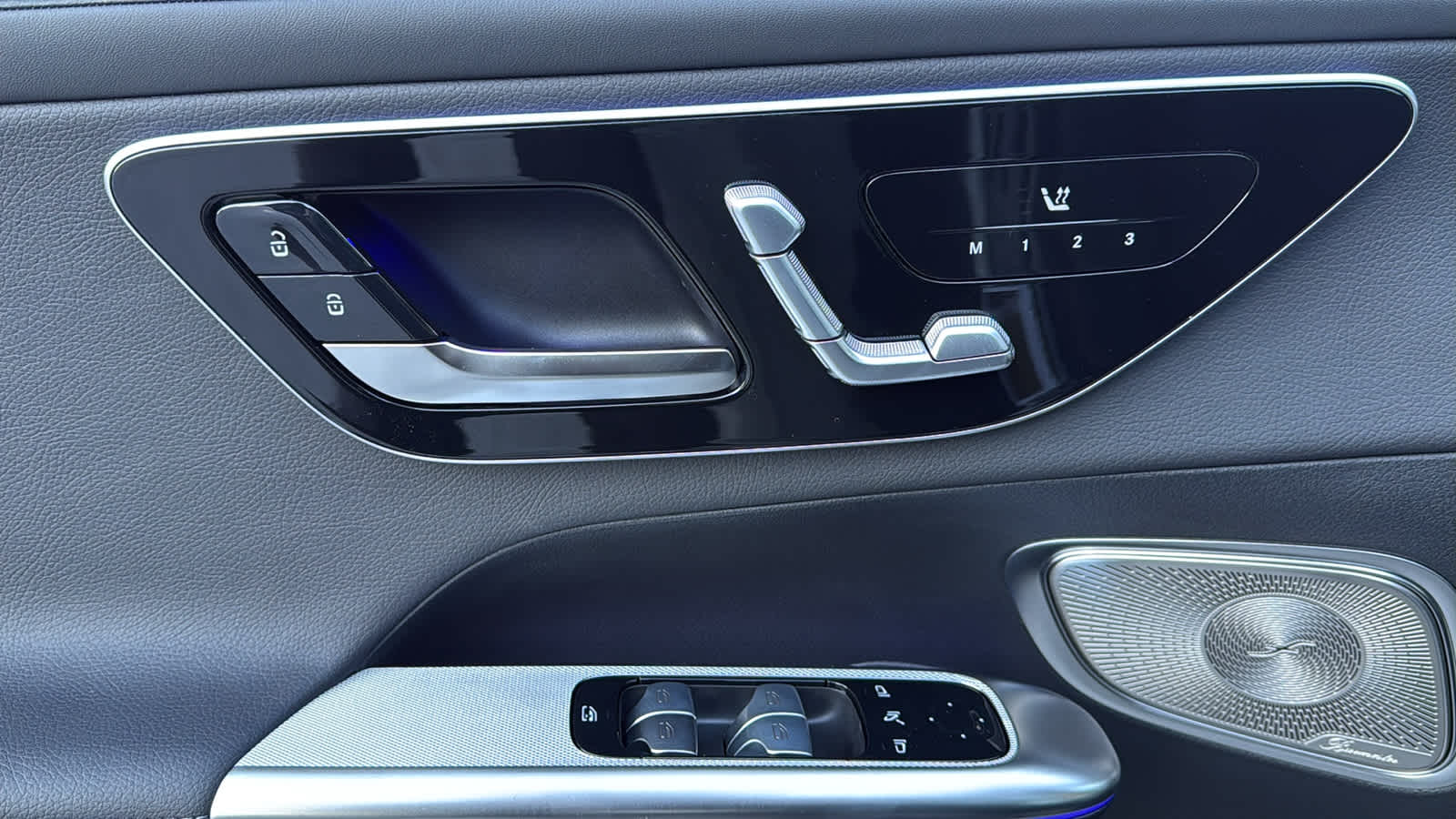 Thumbnail: 2026 Mercedes-Benz GLC - 17